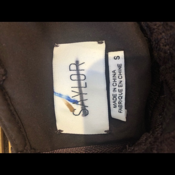 Saylor Brown textured crochet floral romper NWOT - Picture 7 of 7